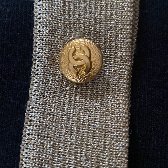CHANEL SHORT SLEEVES SWEATER/TOP . - Picture 10 of 13